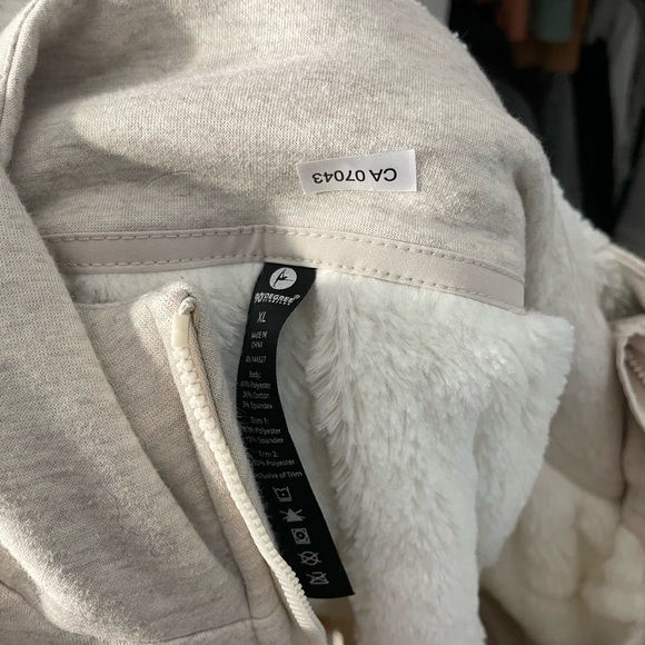 Sweater jacket - Picture 2 of 2